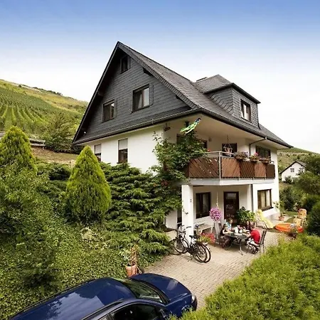 Inviting In Partschins Rabland